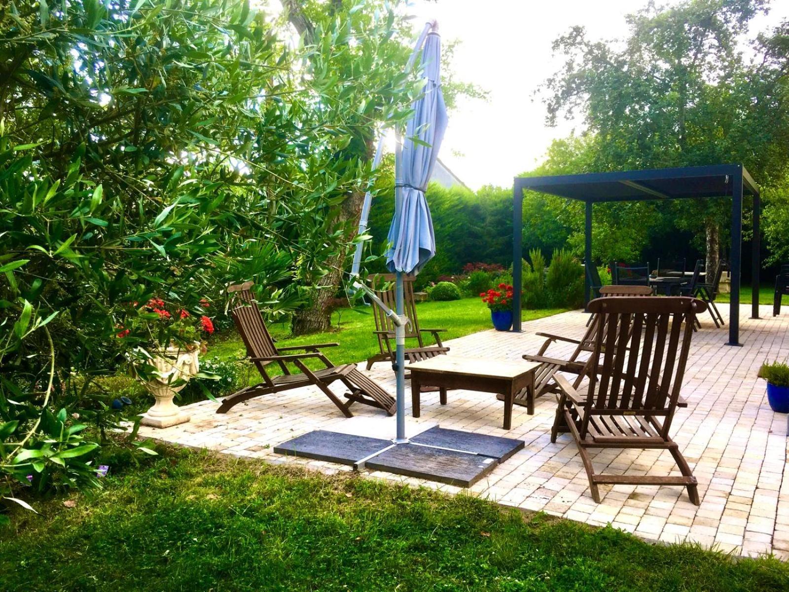 Nature Et Bord D'etang A *